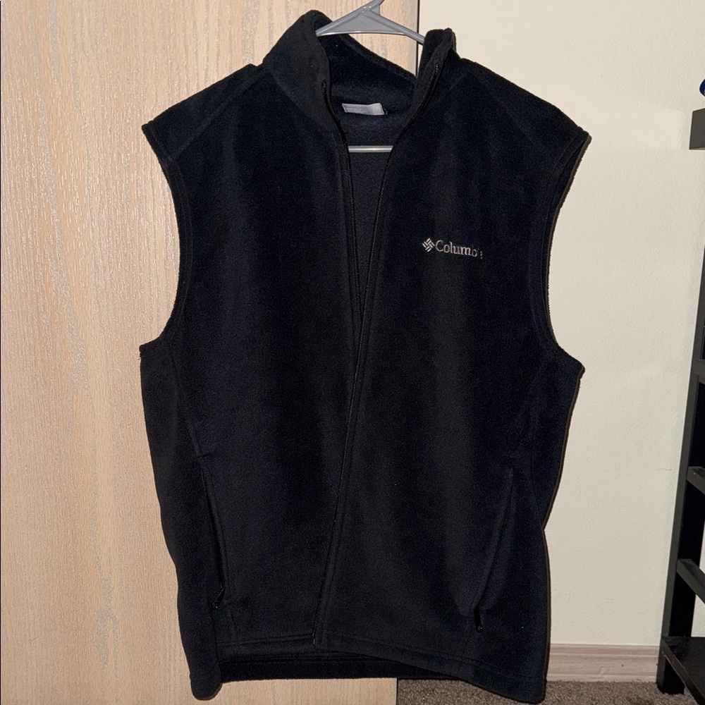 Columbia Black Fleece Vest